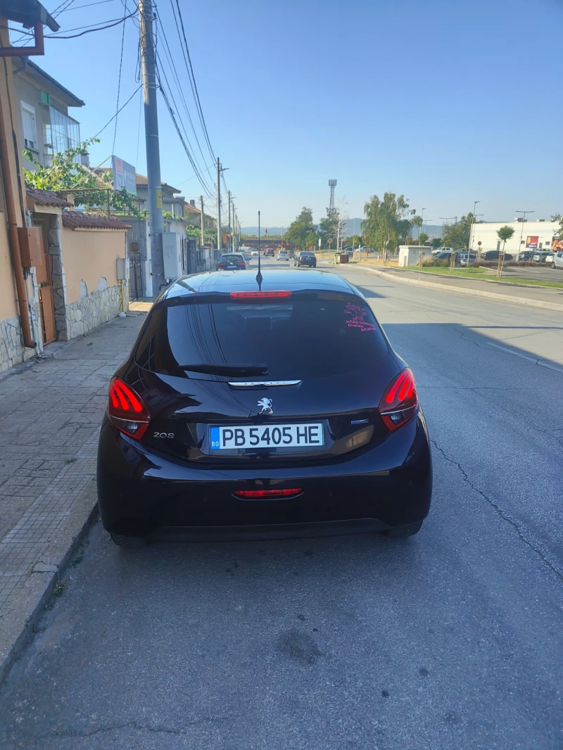 Peugeot 208, снимка 3 - Автомобили и джипове - 52312244