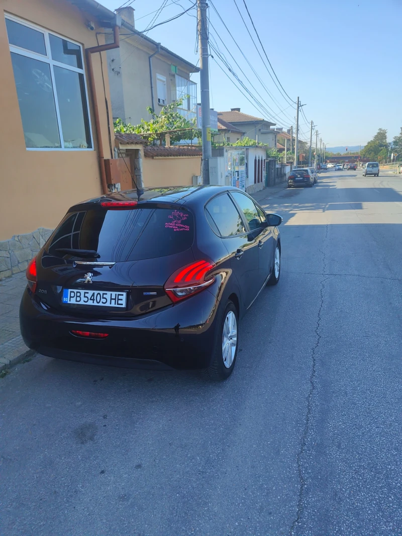 Peugeot 208, снимка 4 - Автомобили и джипове - 52312244