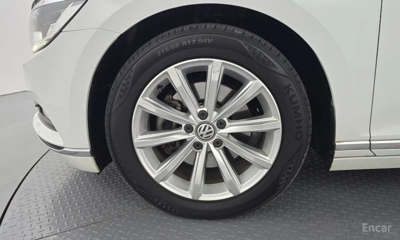 VW Passat, снимка 5 - Автомобили и джипове - 52998462