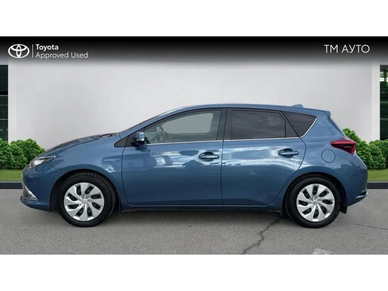 Toyota Auris 1.8HSD Sol, снимка 3 - Автомобили и джипове - 48329847