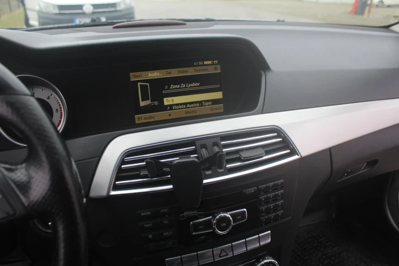 Mercedes-Benz C 220, снимка 12 - Автомобили и джипове - 54799609