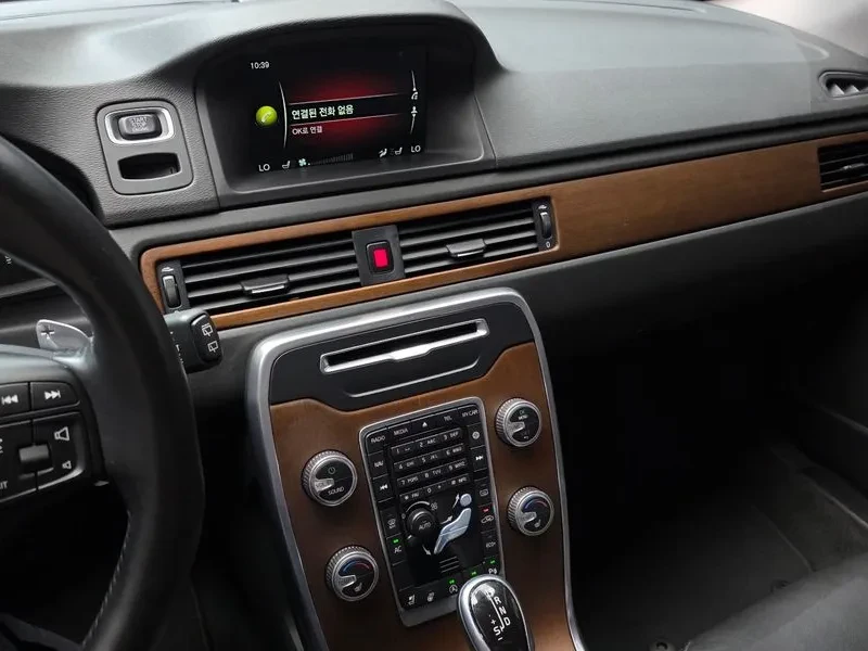Volvo Xc70 D4 3Rd Generation, снимка 14 - Автомобили и джипове - 55376540