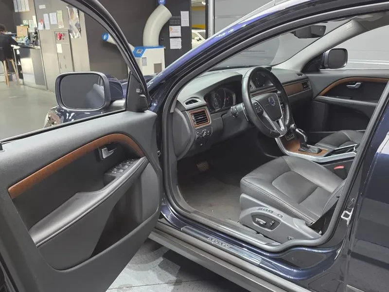 Volvo Xc70 D4 3Rd Generation, снимка 10 - Автомобили и джипове - 55376540
