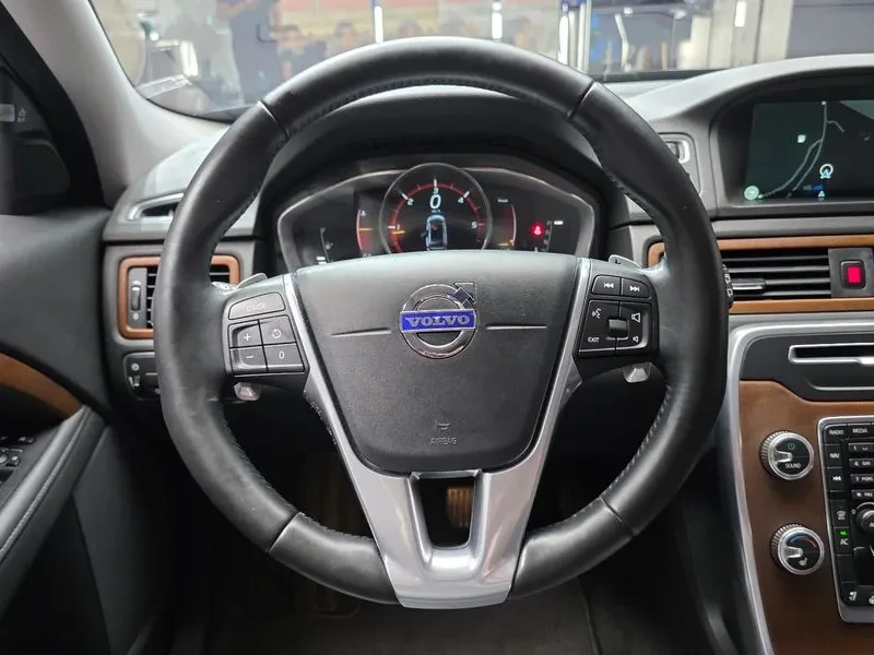 Volvo Xc70 D4 3Rd Generation, снимка 13 - Автомобили и джипове - 55376540