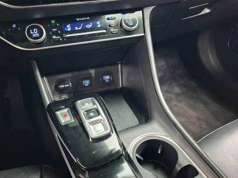 Hyundai Sonata  2.0 Premium Plus, снимка 9 - Автомобили и джипове - 56295374