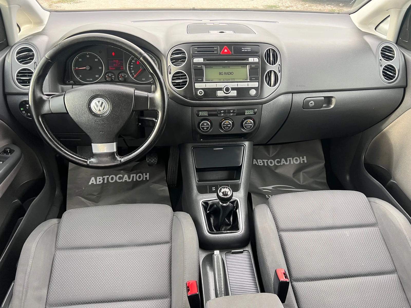 VW Golf Plus 1.9TDI 6Skorosti - изображение 8