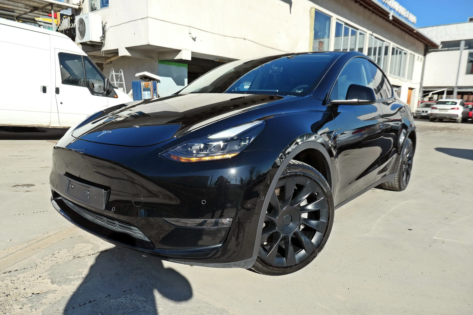 Tesla Model Y БЕЛГИЯ ГАРАНЦИЯ Long Range Dual Motor 4x4 ПАНОРАМА | Mobile.bg — изображение 1