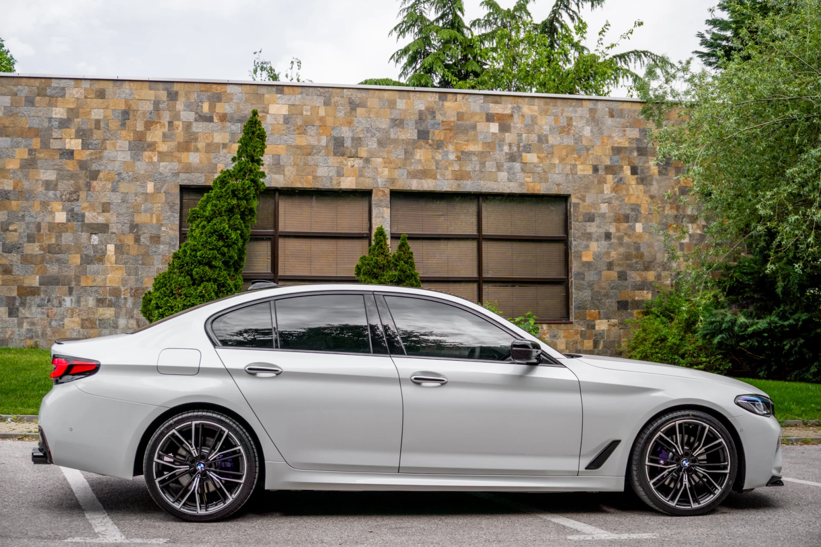 BMW 530 d* M-SPORT* LASER* LUXURY LINE* 3XTV* CARBON - изображение 6