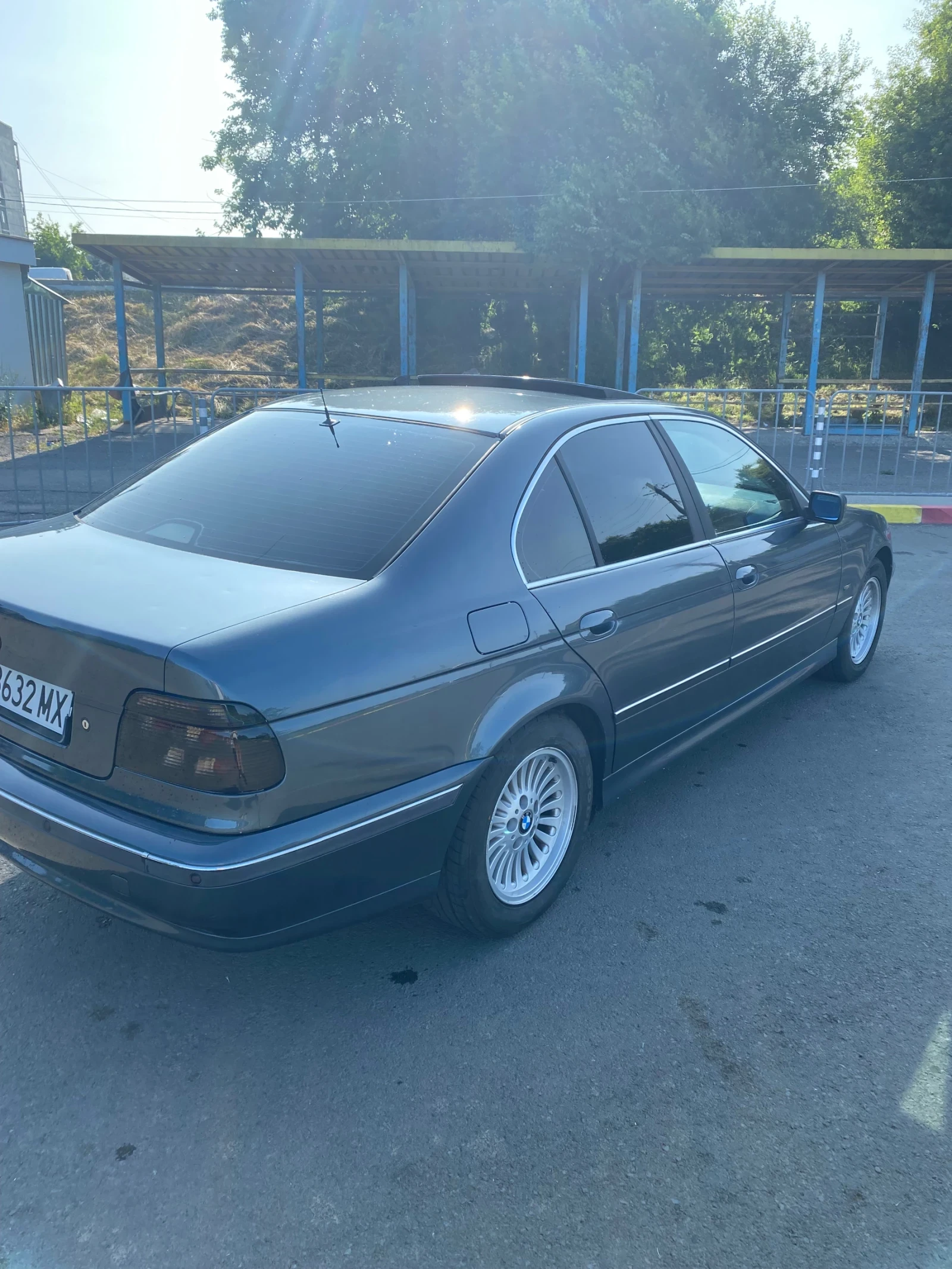 BMW 520 520i - изображение 5
