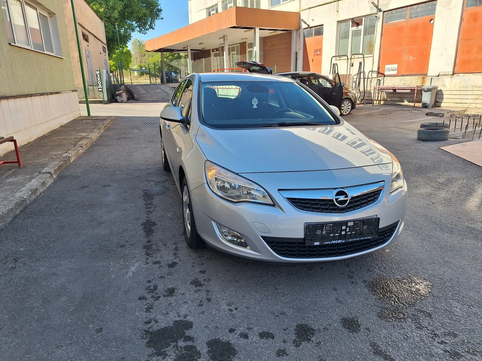 Opel Astra 1.4 TURBO - изображение 2