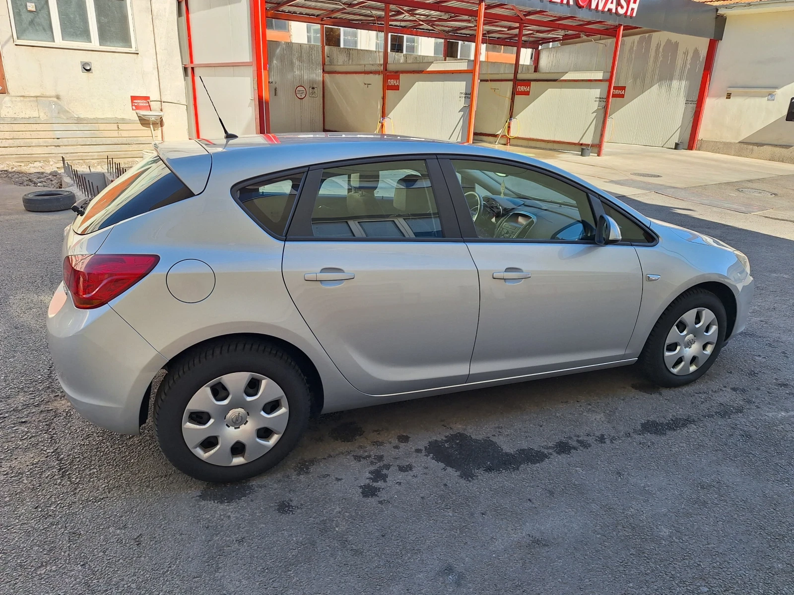 Opel Astra 1.4 TURBO - изображение 6