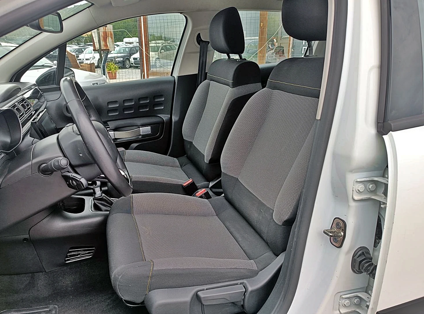 Citroen C3 euro 6 automatic - изображение 7