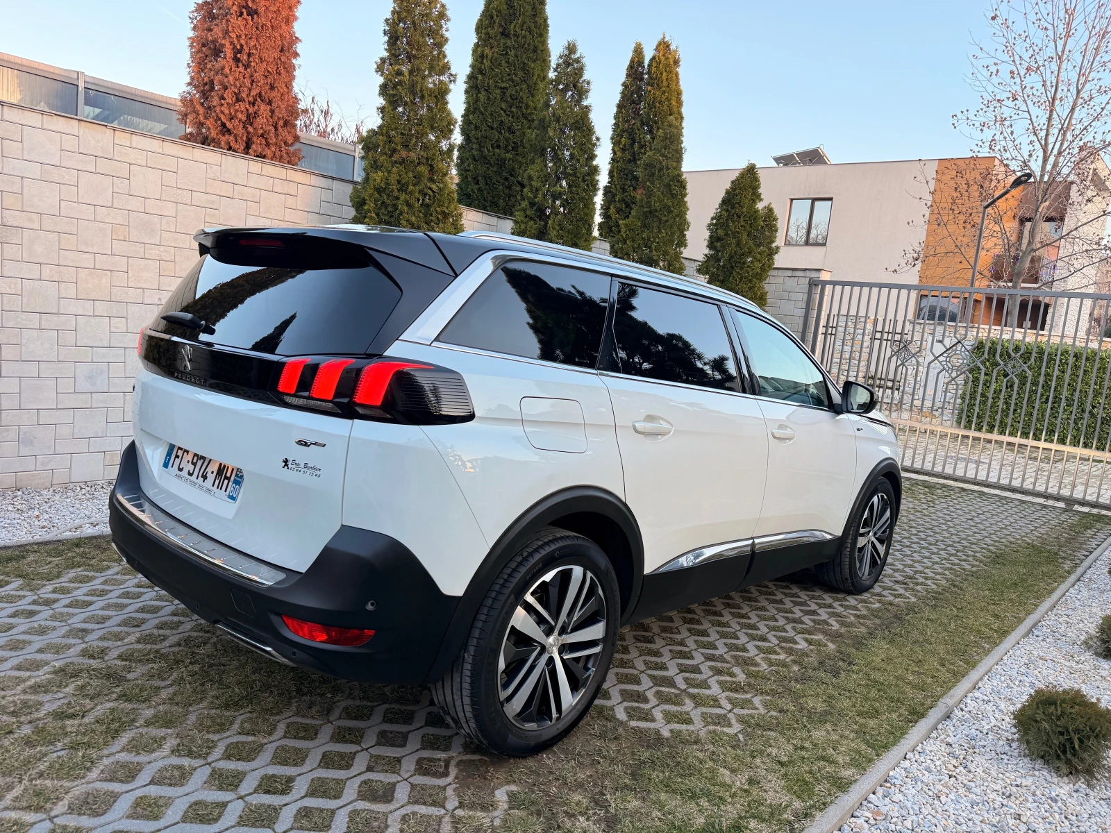 Peugeot 5008 2.0 Blue-HDi* EXCLUSIVE* PANORAMA - изображение 4