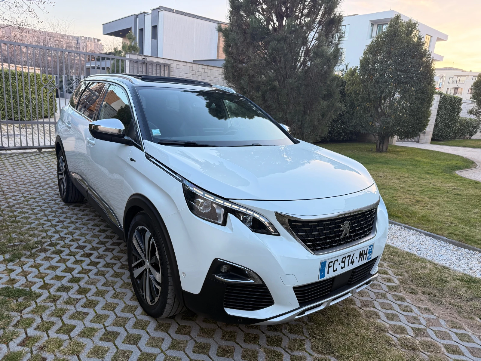 Peugeot 5008 2.0 Blue-HDi* EXCLUSIVE* PANORAMA - изображение 2
