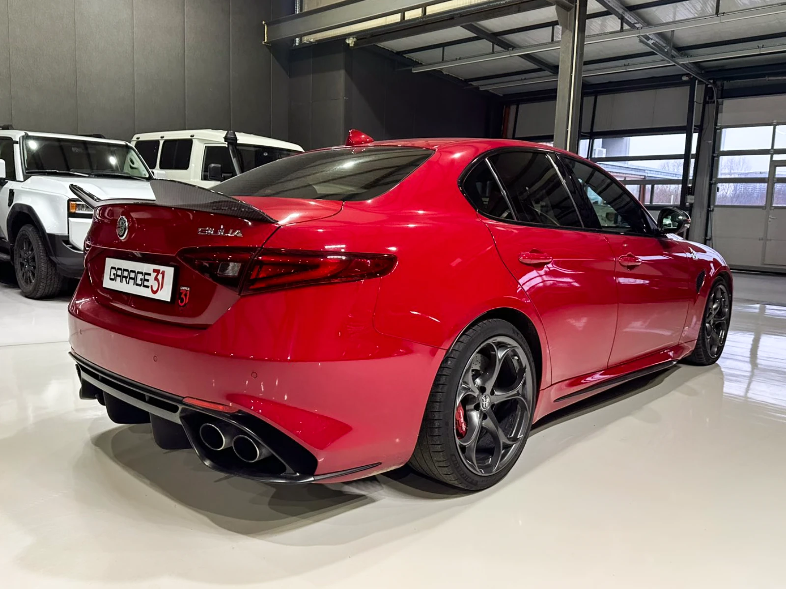 Alfa Romeo Giulia Quadrifoglio - изображение 6