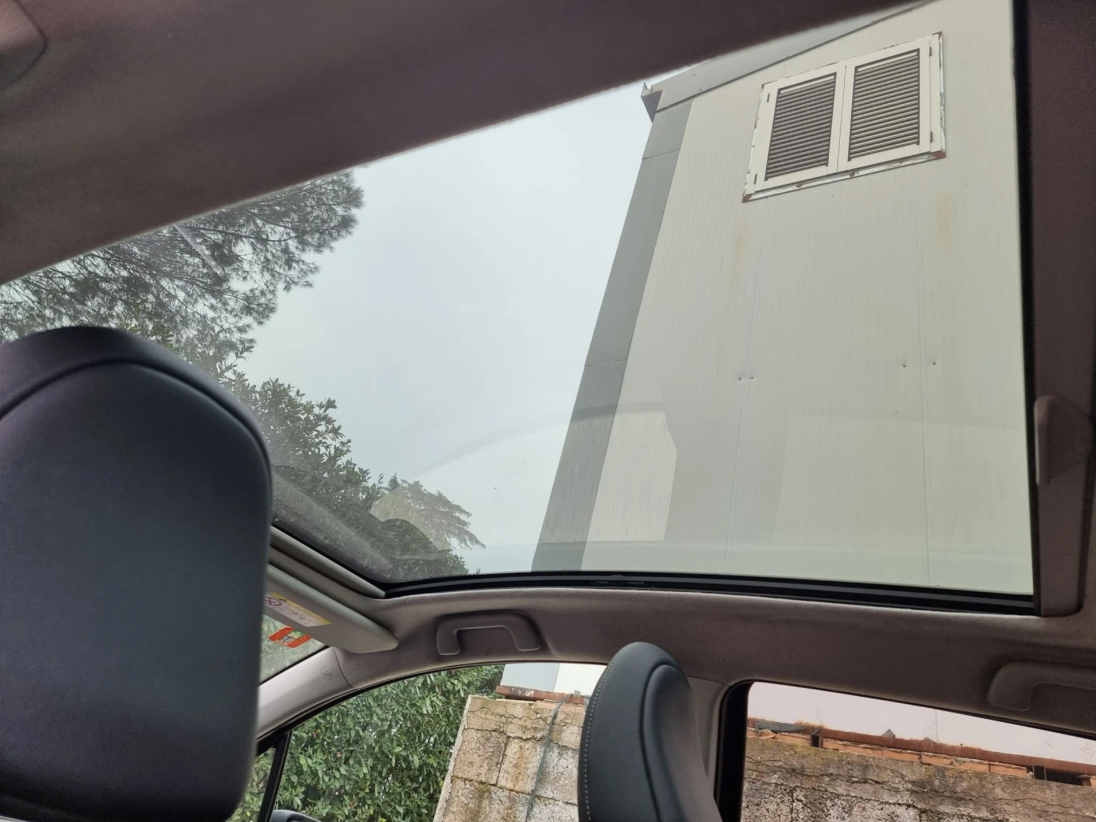 Toyota Yaris 1.5 Hybrid/panorama, снимка 9 - Автомобили и джипове - 53743345