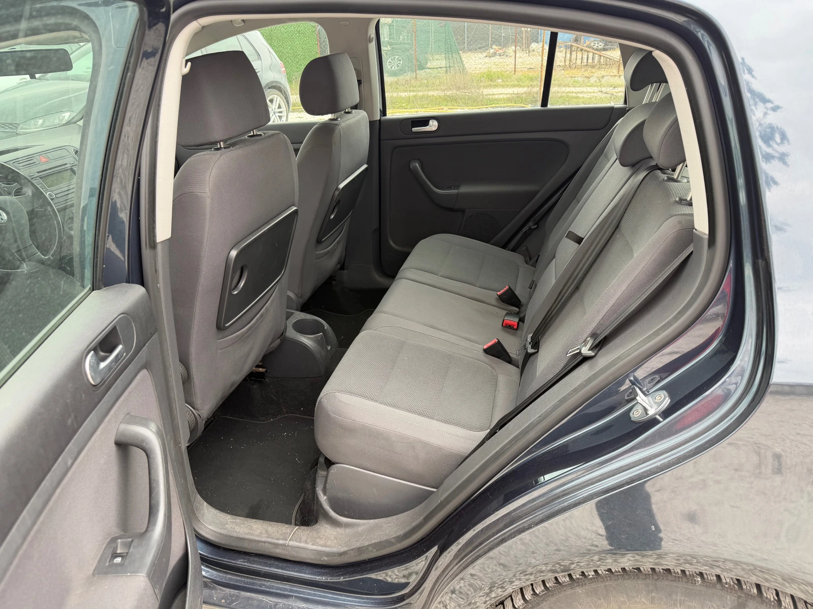 VW Golf Plus 1.6i, снимка 10 - Автомобили и джипове - 53914269