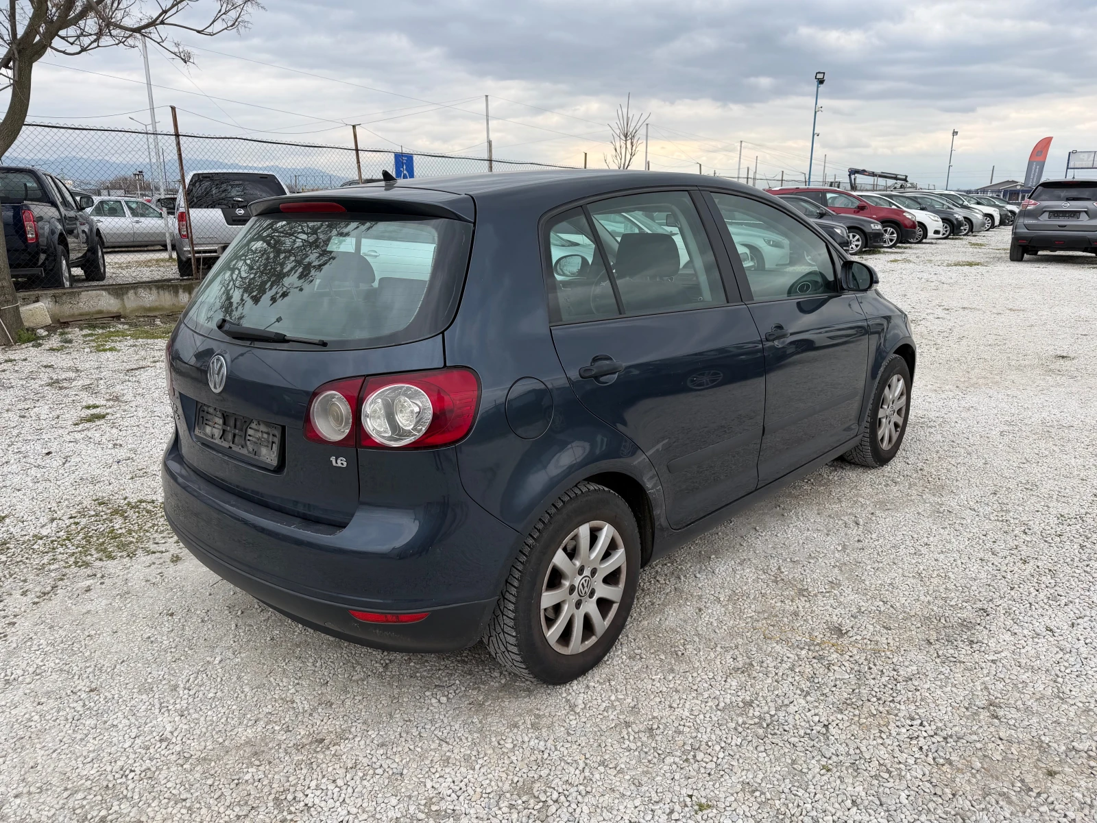 VW Golf Plus 1.6i, снимка 3 - Автомобили и джипове - 53914269