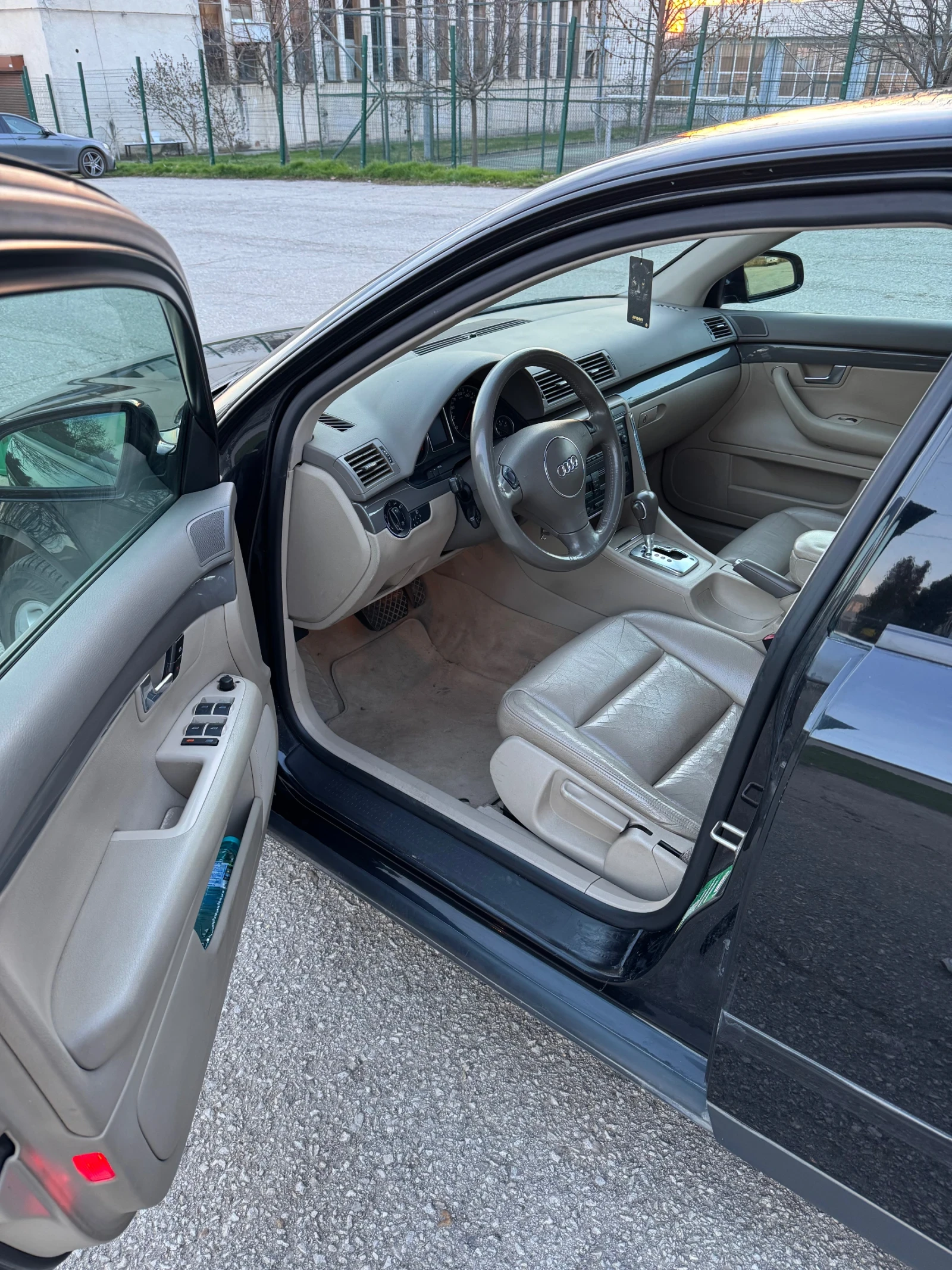 Audi A4, снимка 10 - Автомобили и джипове - 54017549