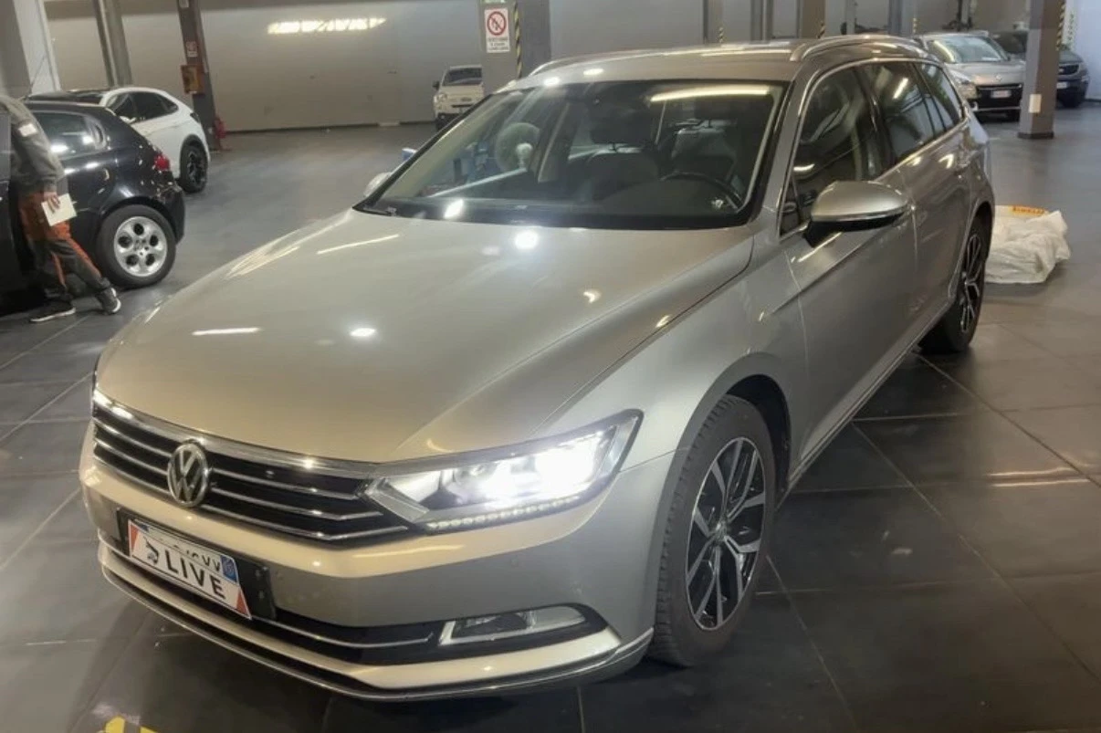 VW Passat DIGITAL ОЧАКВАН ВНОС , снимка 4 - Автомобили и джипове - 54331012