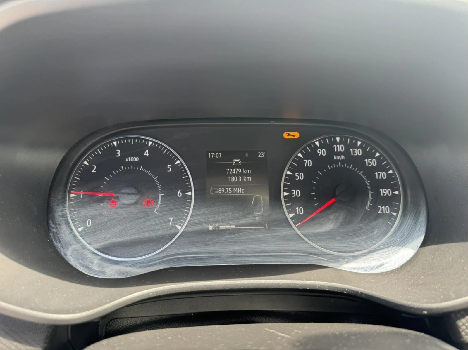 Dacia Sandero 1.0 TCE, снимка 12 - Автомобили и джипове - 54598909