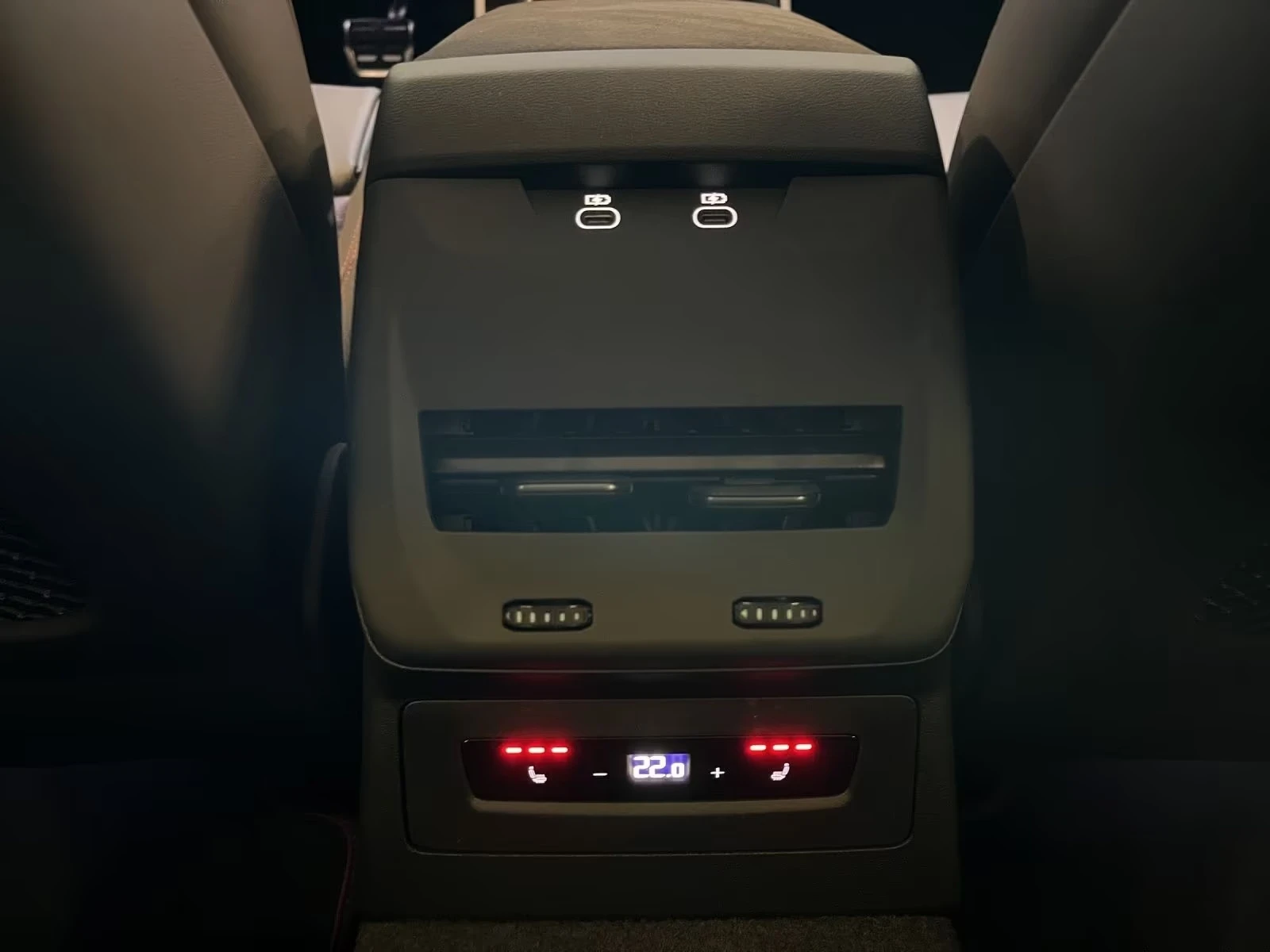 Audi Rs5 AVANT * NEW 2026* PLUG-IN HYBRID KERAMIK CARBON B&, снимка 14 - Автомобили и джипове - 54812208