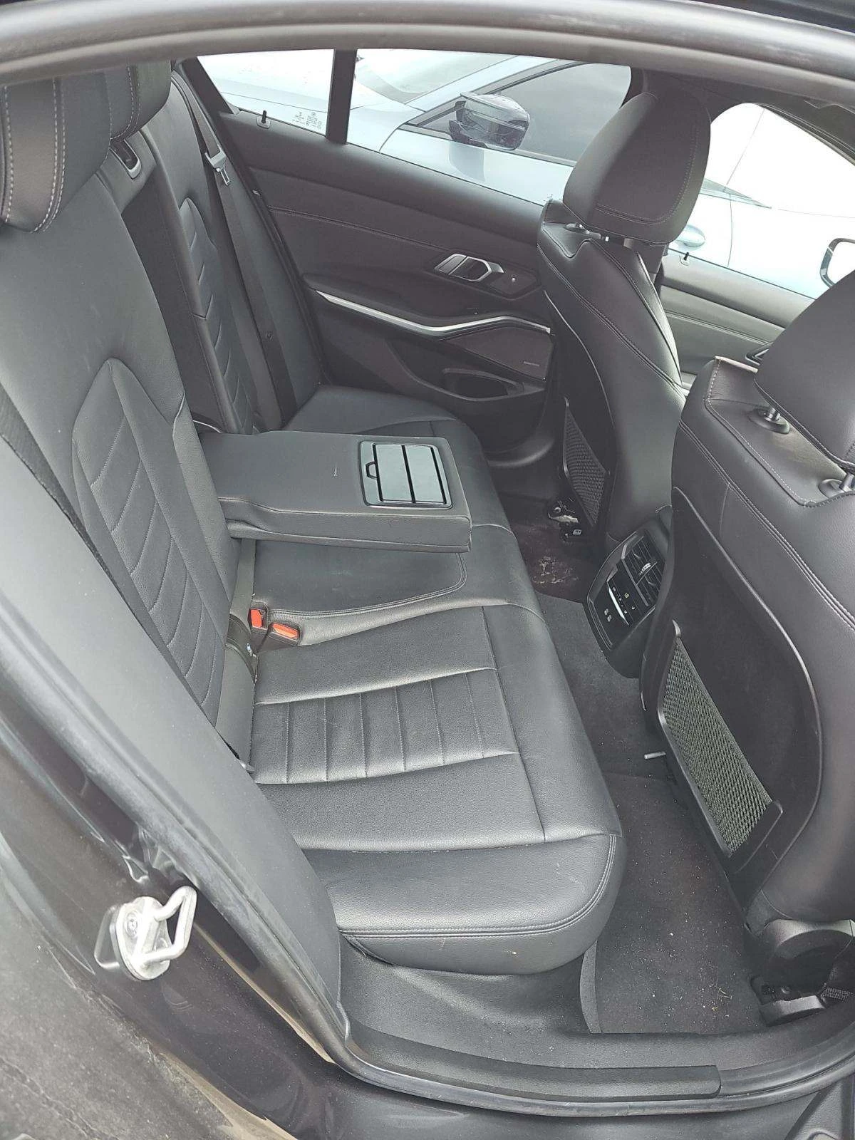 BMW 340 M340i * CARFAX * ЛАЗЕРИ * HARMAN KARDON * КЛИП, снимка 13 - Автомобили и джипове - 54824877