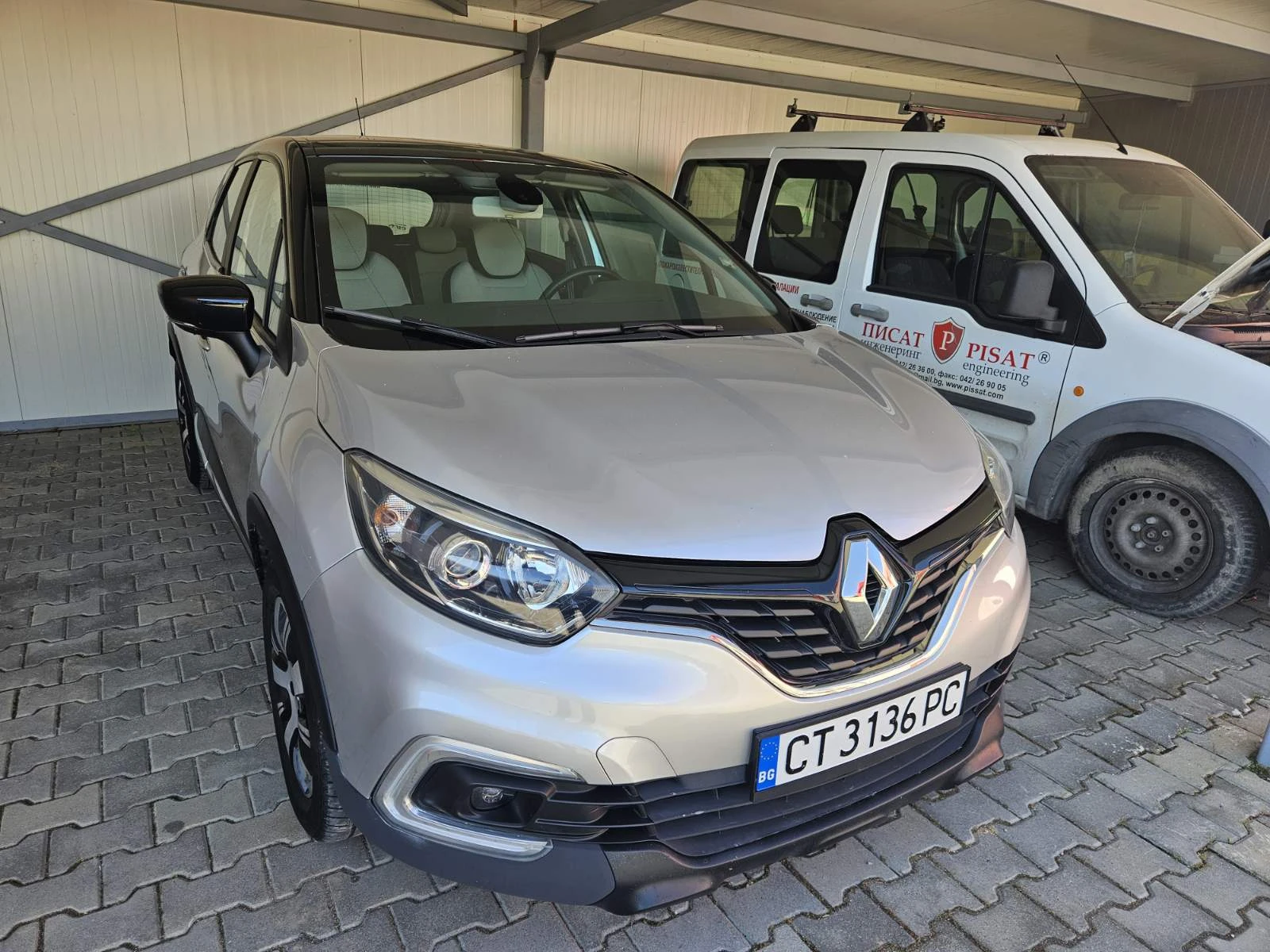 Renault Captur, снимка 2 - Автомобили и джипове - 55108629