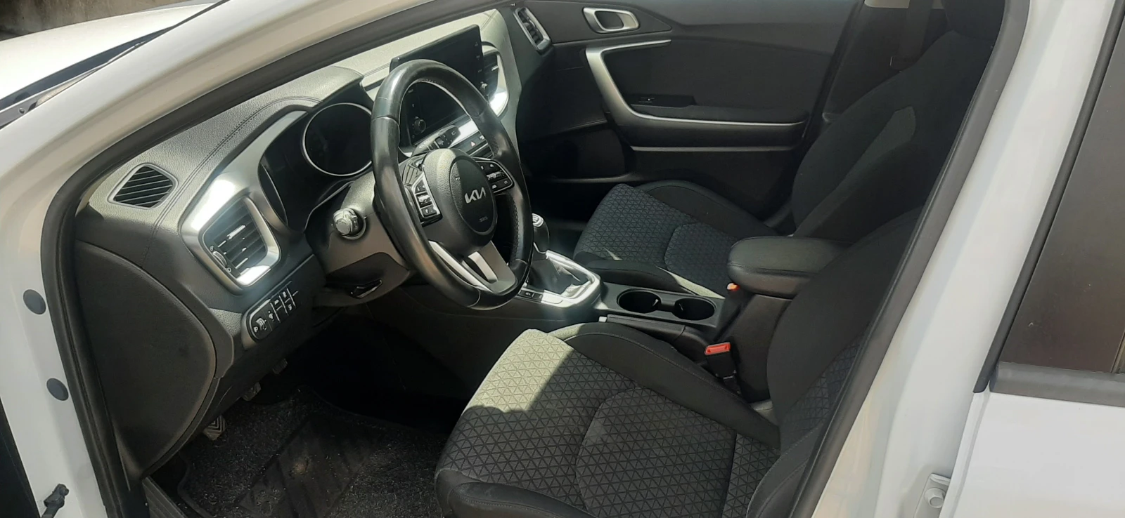 Kia Ceed FL 1.0T Comfort / 88 kW / 120к.с., 6MT, FWD, снимка 6 - Автомобили и джипове - 55614022