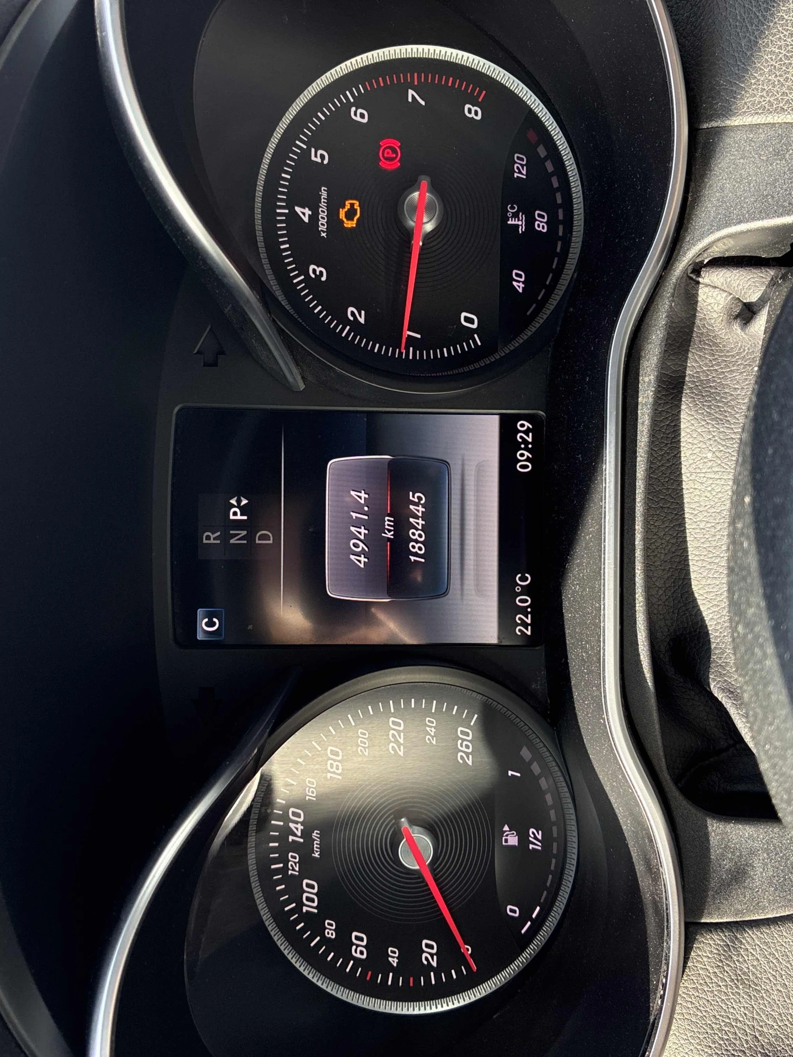Mercedes-Benz C 300 4MATIC AMG LINE FULL, снимка 7 - Автомобили и джипове - 55786345