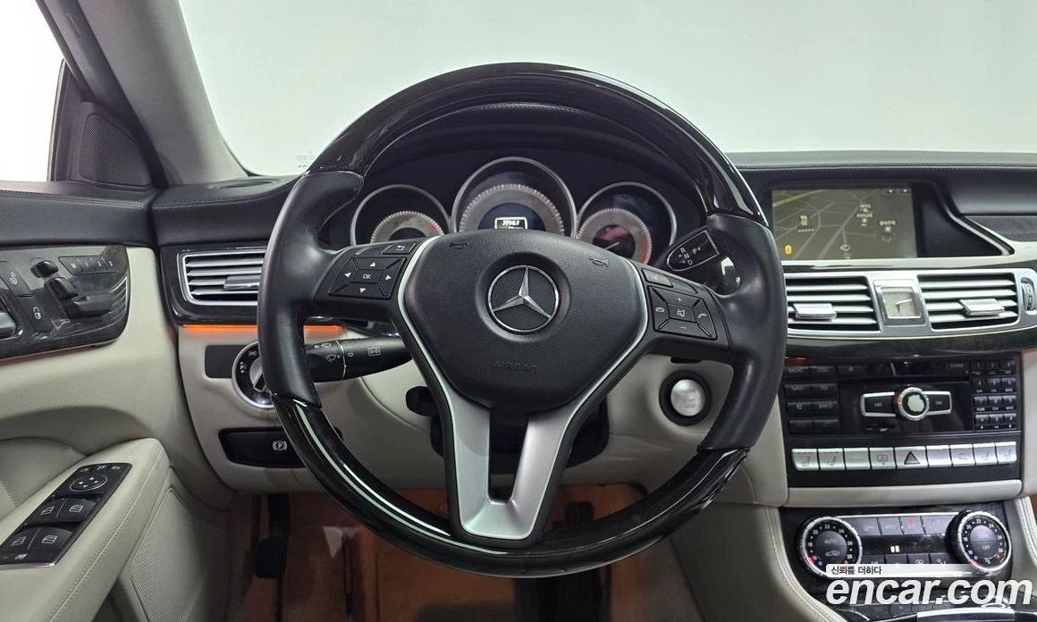 Mercedes-Benz CLS CLS350 BlueEFFICIENCY, снимка 12 - Автомобили и джипове - 56116892