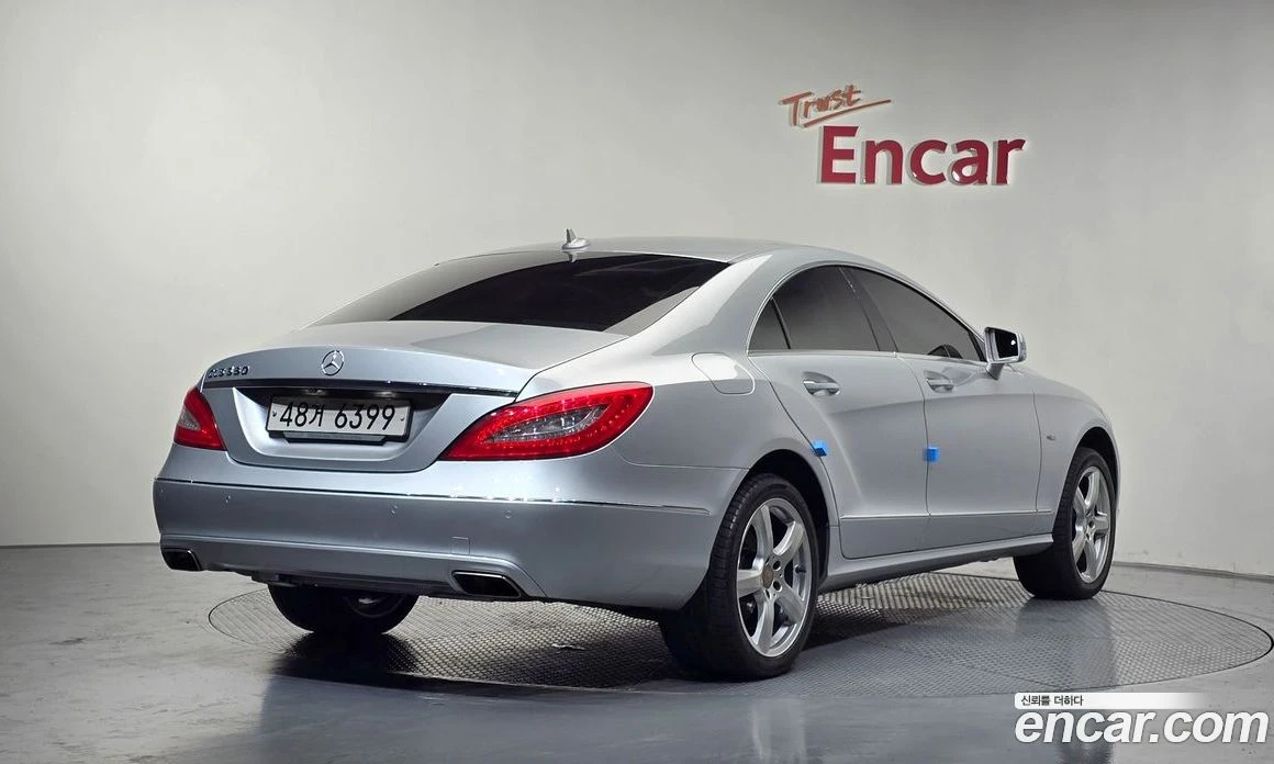 Mercedes-Benz CLS CLS350 BlueEFFICIENCY, снимка 2 - Автомобили и джипове - 56116892