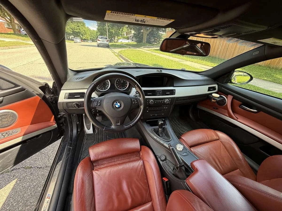 BMW M3 * 6 Speed Manual* АВТОКРЕДИТ БЕЗ ПЪРВОНАЧАЛНА* , снимка 11 - Автомобили и джипове - 56271774