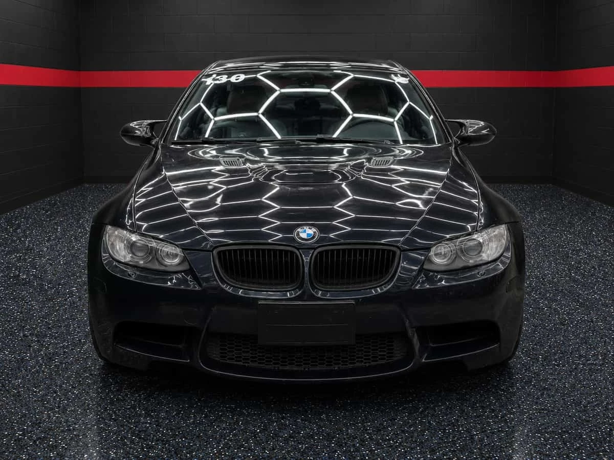 BMW M3 * 6 Speed Manual* АВТОКРЕДИТ БЕЗ ПЪРВОНАЧАЛНА* , снимка 2 - Автомобили и джипове - 56271774