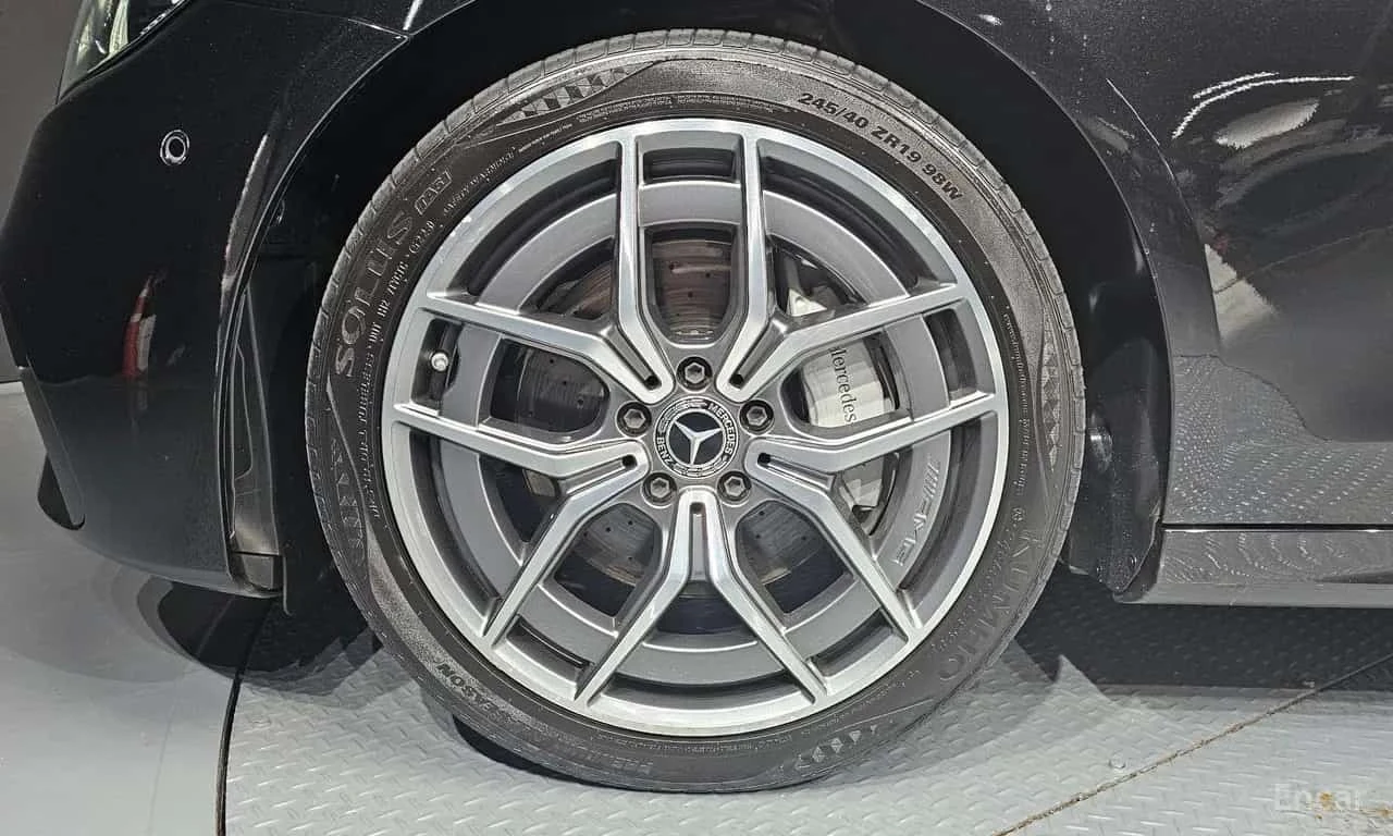 Mercedes-Benz E 220 d 4MATIC AMG Line  / ���� �� �������� | Mobile.bg � ����������� 5