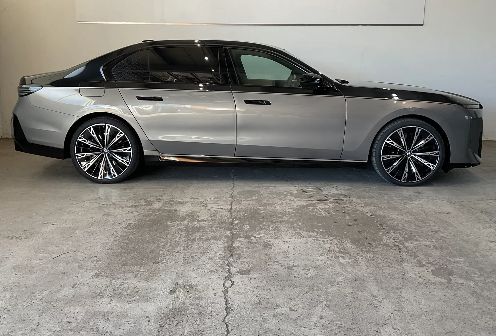 BMW 740 FACE* 3D-HEAD-UP* HYPER* TV* 360CAM* MEMORY*  | Mobile.bg � ����������� 3