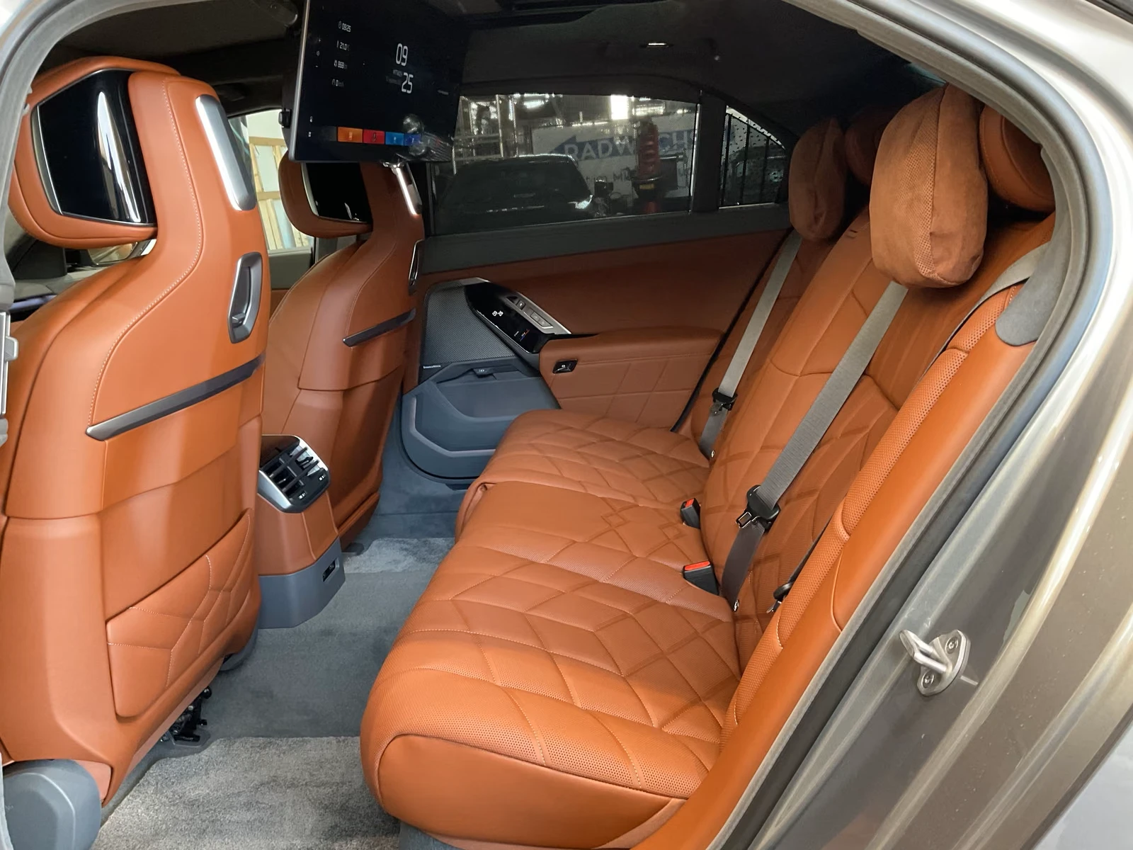 BMW 740 FACE* 3D-HEAD-UP* HYPER* TV* 360CAM* MEMORY*  | Mobile.bg � ����������� 13