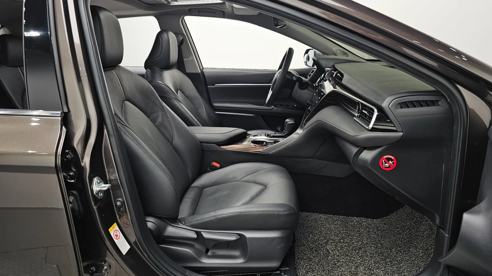 Toyota Camry 2.5 XLE | Hybrid | Keyless | Mobile.bg � ����������� 9