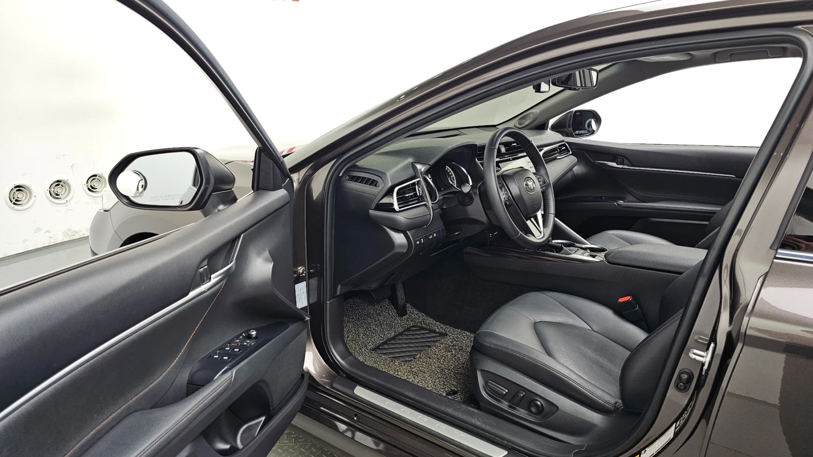 Toyota Camry 2.5 XLE | Hybrid | Keyless | Mobile.bg � ����������� 3