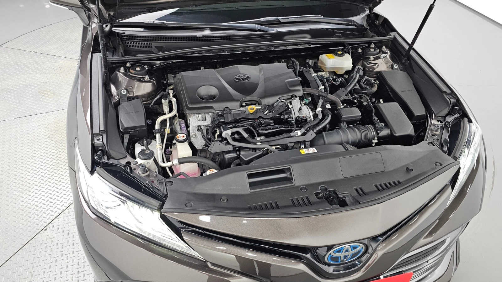 Toyota Camry 2.5 XLE | Hybrid | Keyless | Mobile.bg � ����������� 16