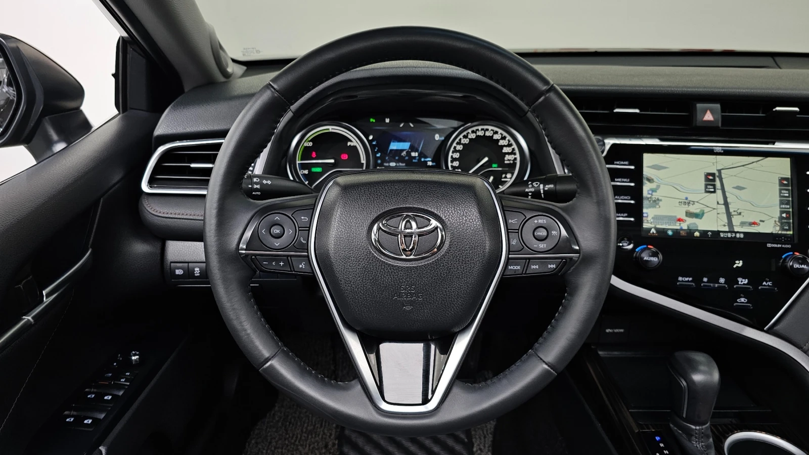 Toyota Camry 2.5 XLE | Hybrid | Keyless | Mobile.bg � ����������� 5