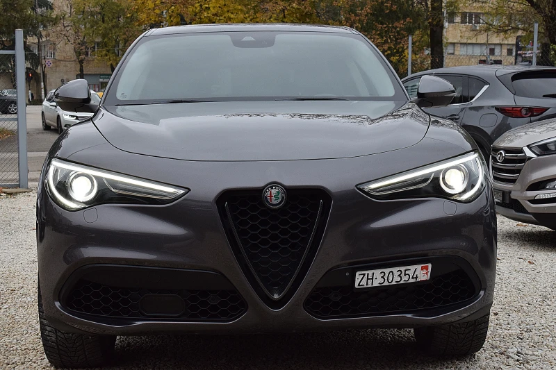 Alfa Romeo Stelvio 2.0ШВЕЙЦАРИЯ-ДИСТРОНИК/КОЖА/НАВИ/КСЕНОН/LUX, снимка 2 - Автомобили и джипове - 47981027