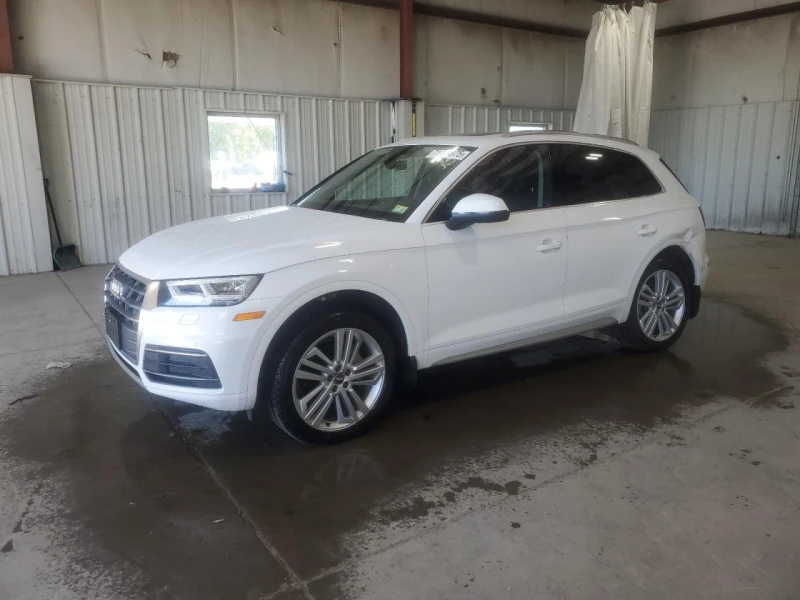 Audi Q5 Premium Plus / 2.0 TFSI / Quattro / Кожа / Панорам