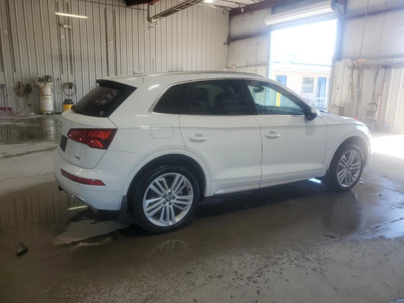 Audi Q5 Premium Plus / 2.0 TFSI / Quattro / Кожа / Панорам, снимка 3 - Автомобили и джипове - 51947464