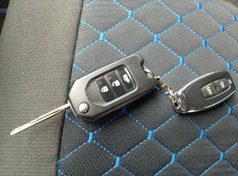 Honda Hr-v, снимка 12 - Автомобили и джипове - 53469563