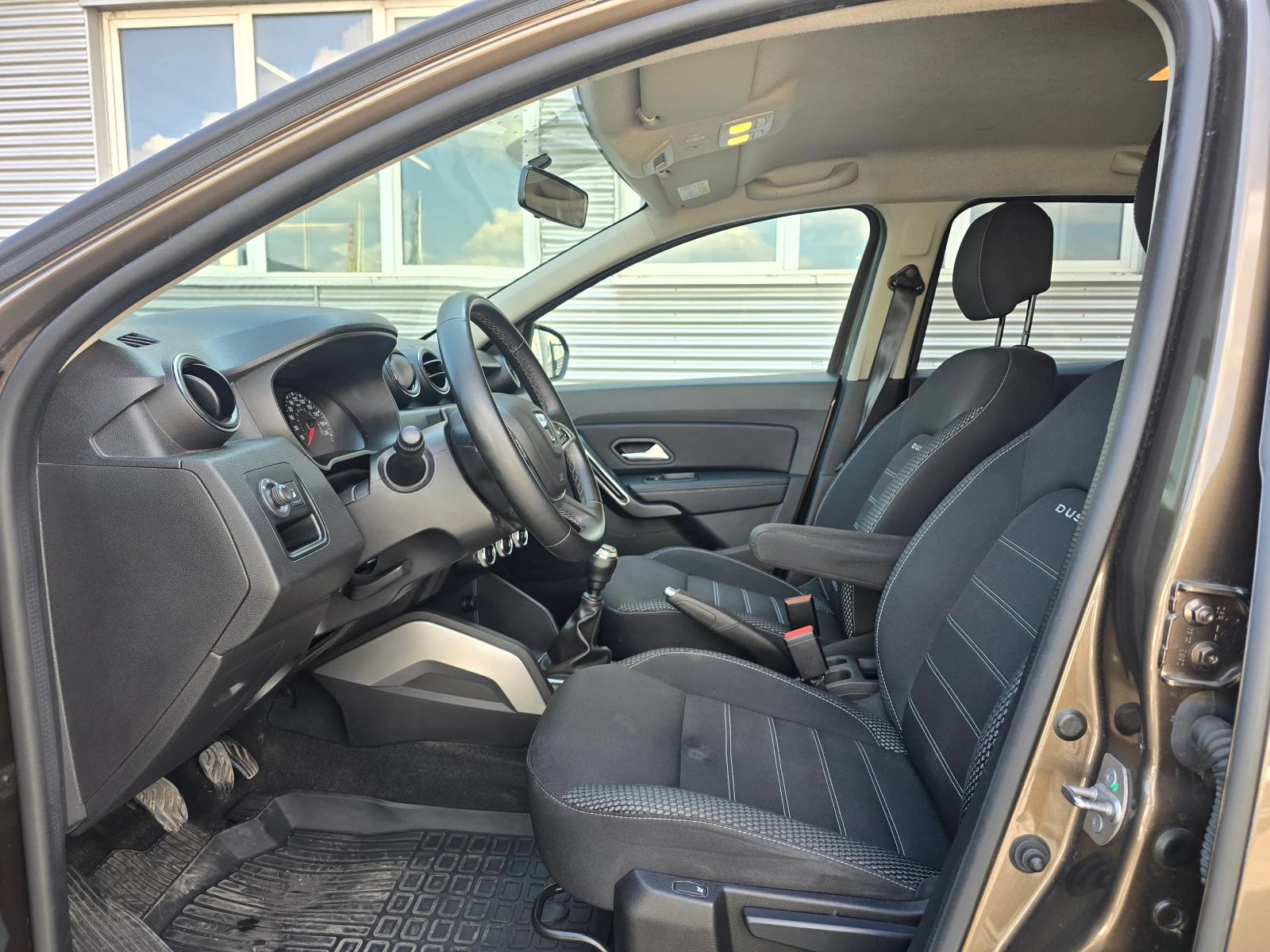 Dacia Duster 1.5 dCi 4X4 - изображение 6
