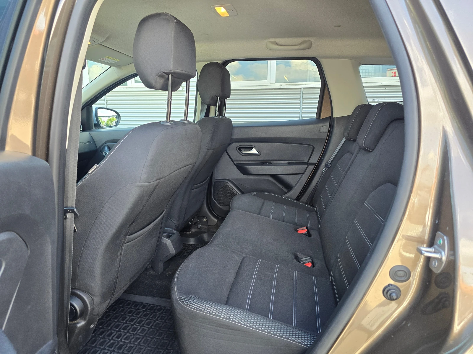 Dacia Duster 1.5 dCi 4X4 - изображение 7