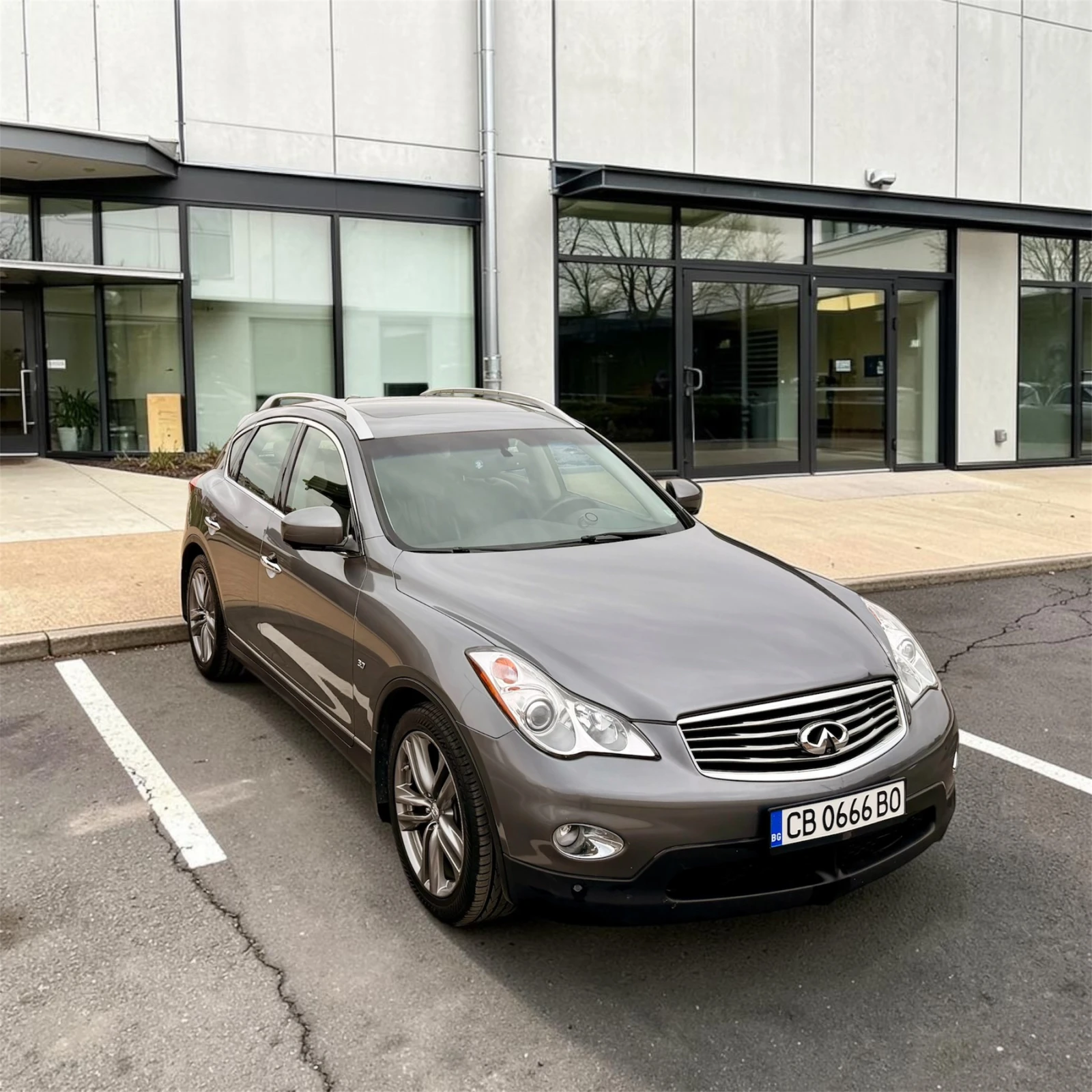 Infiniti QX50 3.7 V6 AWD | 325 к.с. | Кожа | BOSE | Premium, снимка 3 - Автомобили и джипове - 54169551