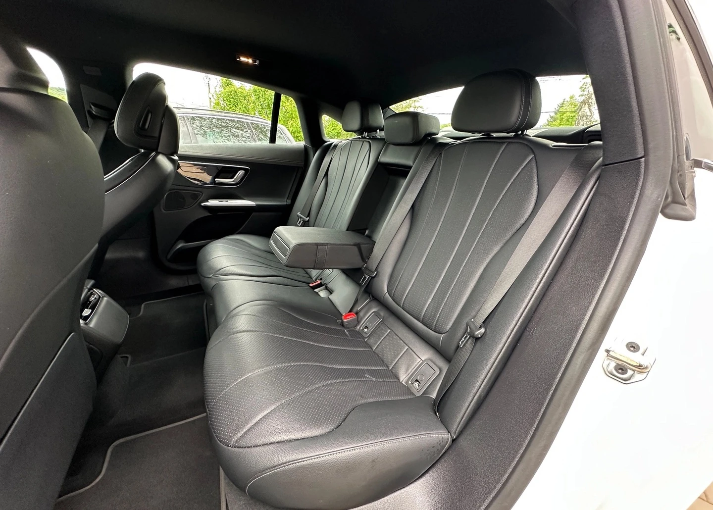 Mercedes-Benz EQE 350+ , снимка 8 - Автомобили и джипове - 54879932
