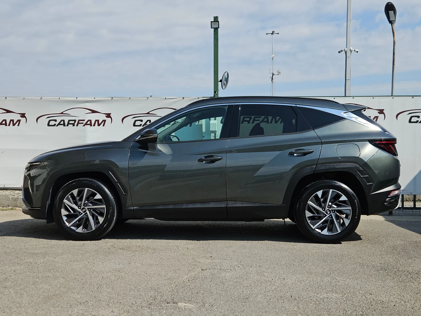 Hyundai Tucson 1.6CRDi/STYLE/6ск/Distronic/CARPLAY/Camera/KeyLess, снимка 6 - Автомобили и джипове - 55664435